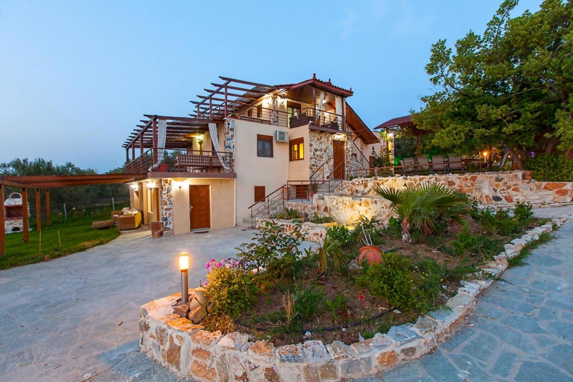 Villa Laskari Sea View Неа Мудания Екстериор снимка