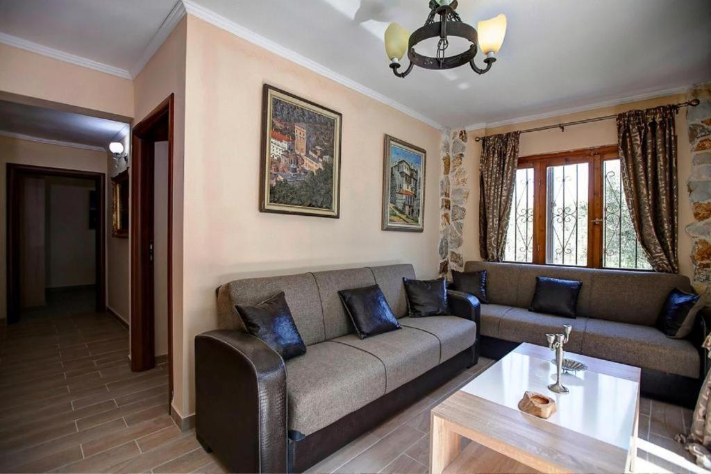 Villa Laskari Sea View Неа Мудания Екстериор снимка